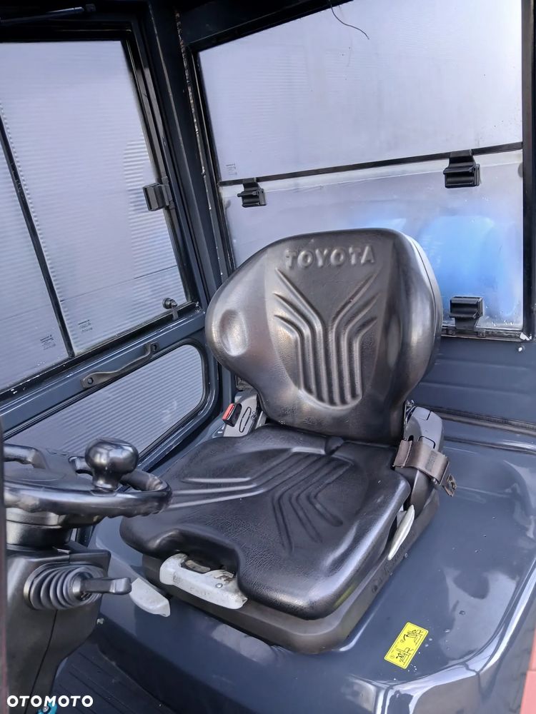 Toyota 02-8FGF25 - 8