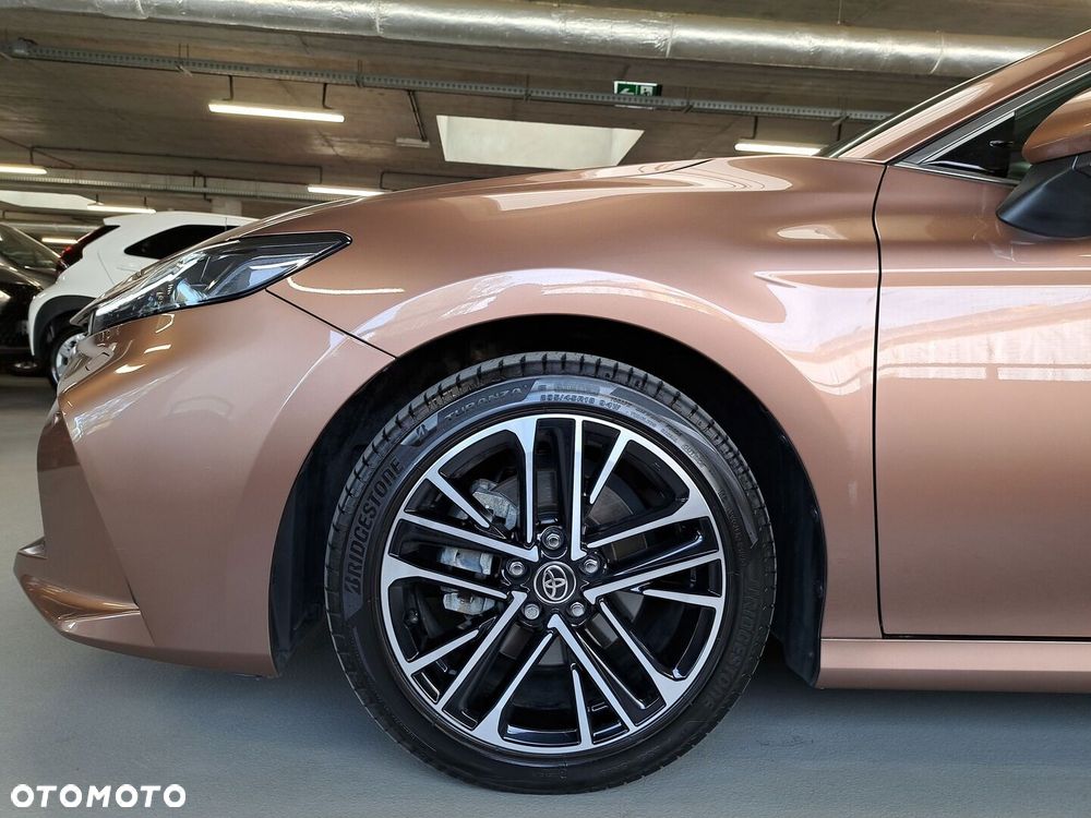 Toyota Camry - 40