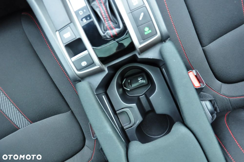 Honda Civic 1.0 i-VTEC Turbo CVT Executive Sport Line - 26