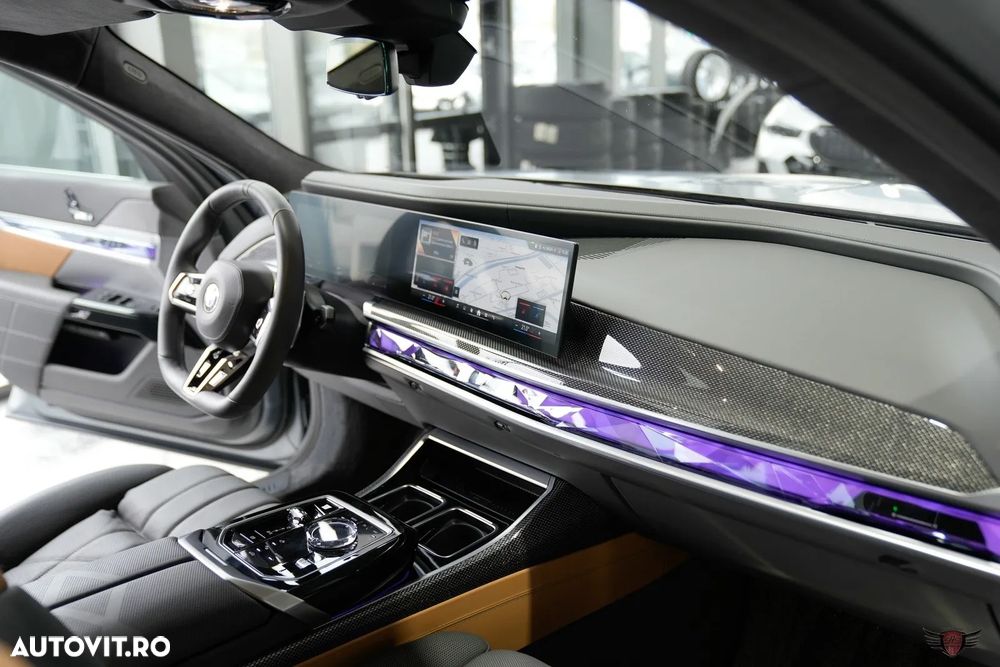 BMW Seria 7 740d xDrive MHEV - 13