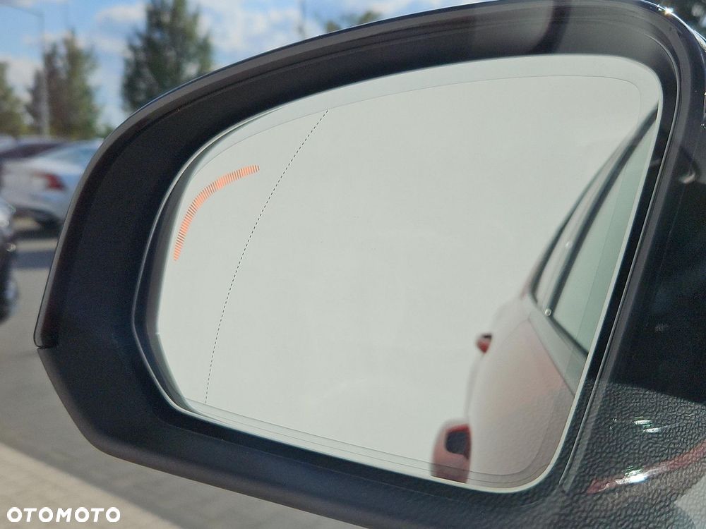Volvo XC 40 B3 Plus Dark - 29