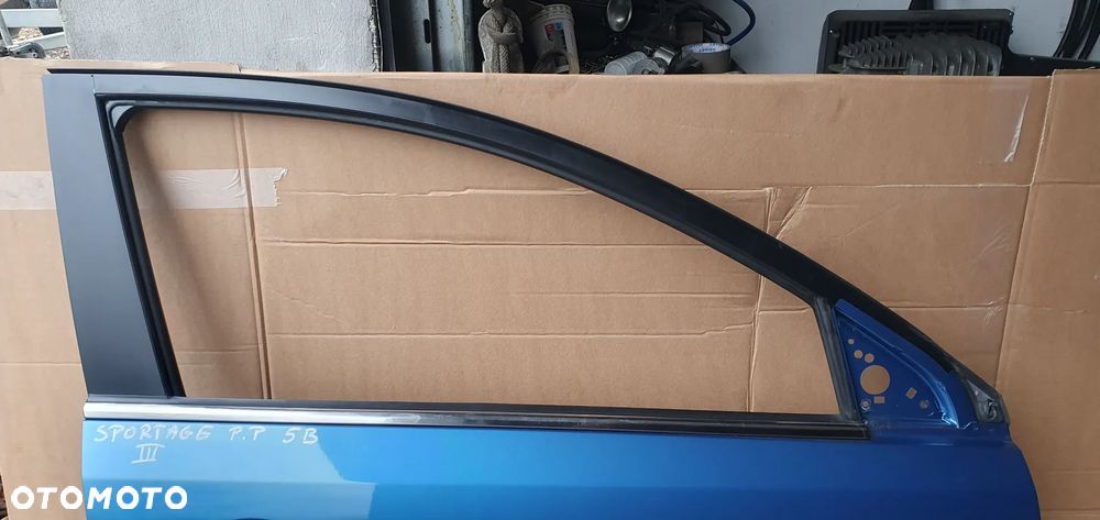 Drzwi prawy przód przednie prawe Kia Sportage III 3 5B - 5