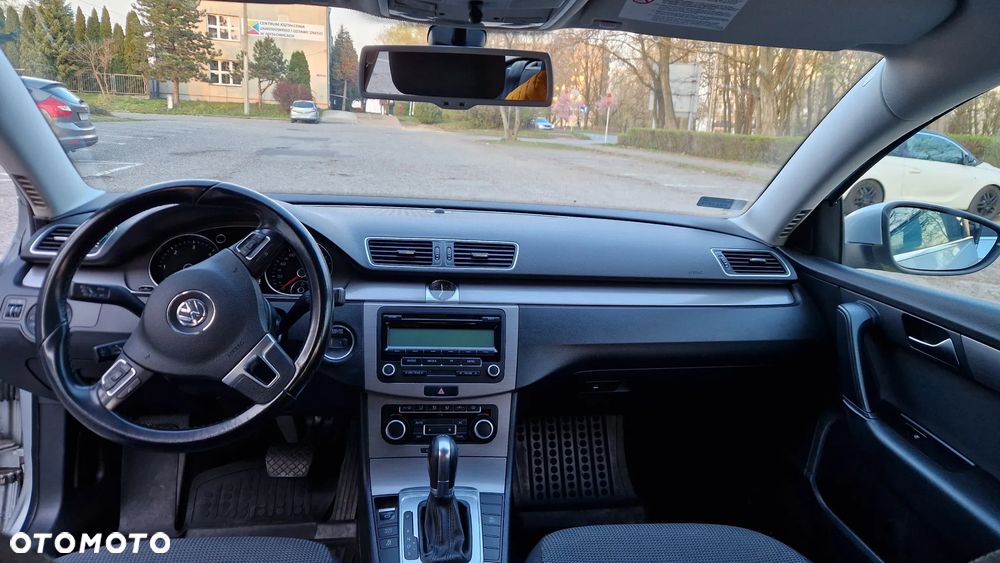 Volkswagen Passat 2.0 TDI DPF Comfortline DSG - 9
