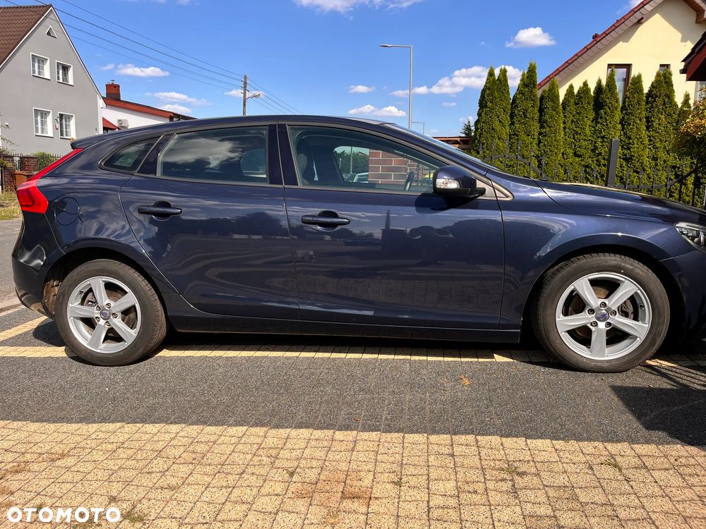 Volvo V40 D2 Momentum - 16