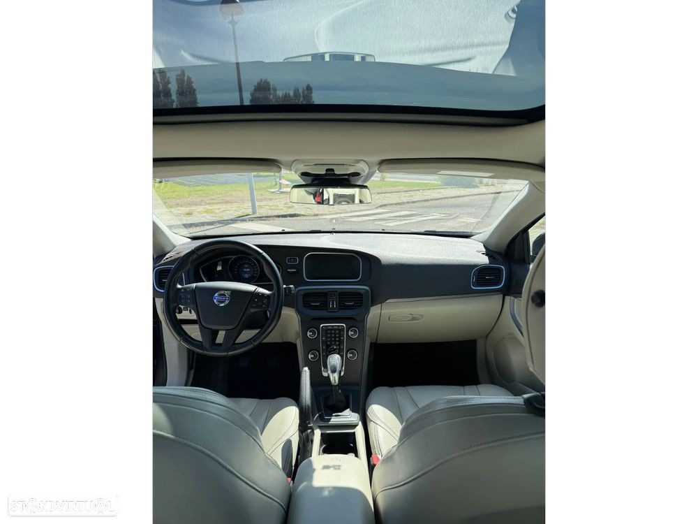 Volvo V40 1.6 D2 Summum - 21