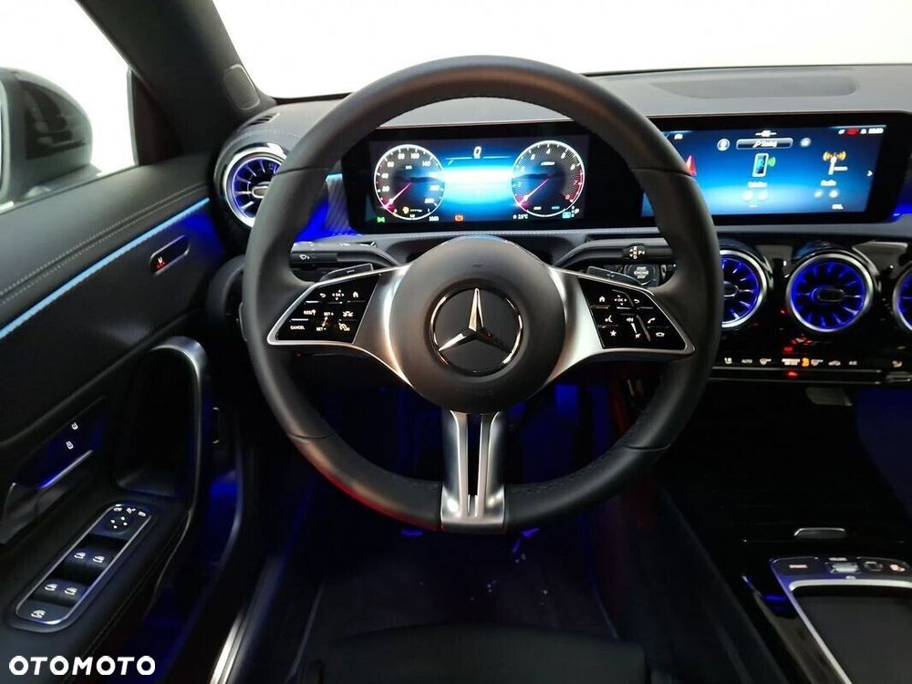 Mercedes-Benz CLA - 20