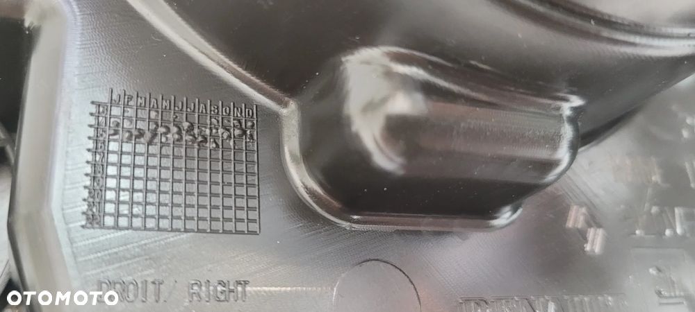 LAMPA PRZÓD PRAWA ZWYKŁA RENAULT TRAFIC III 2014- 260108047R - 12