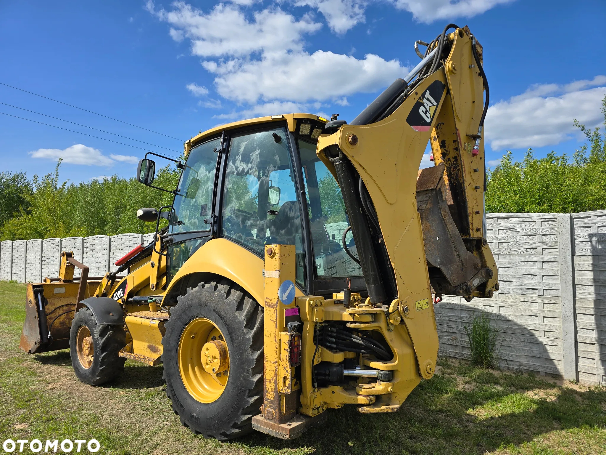 Caterpillar - 10