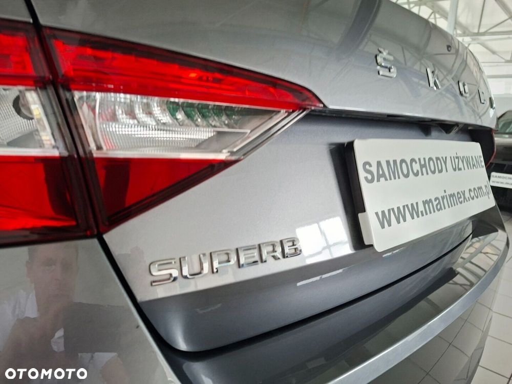 Skoda Superb 2.0 TSI Ambition DSG - 11