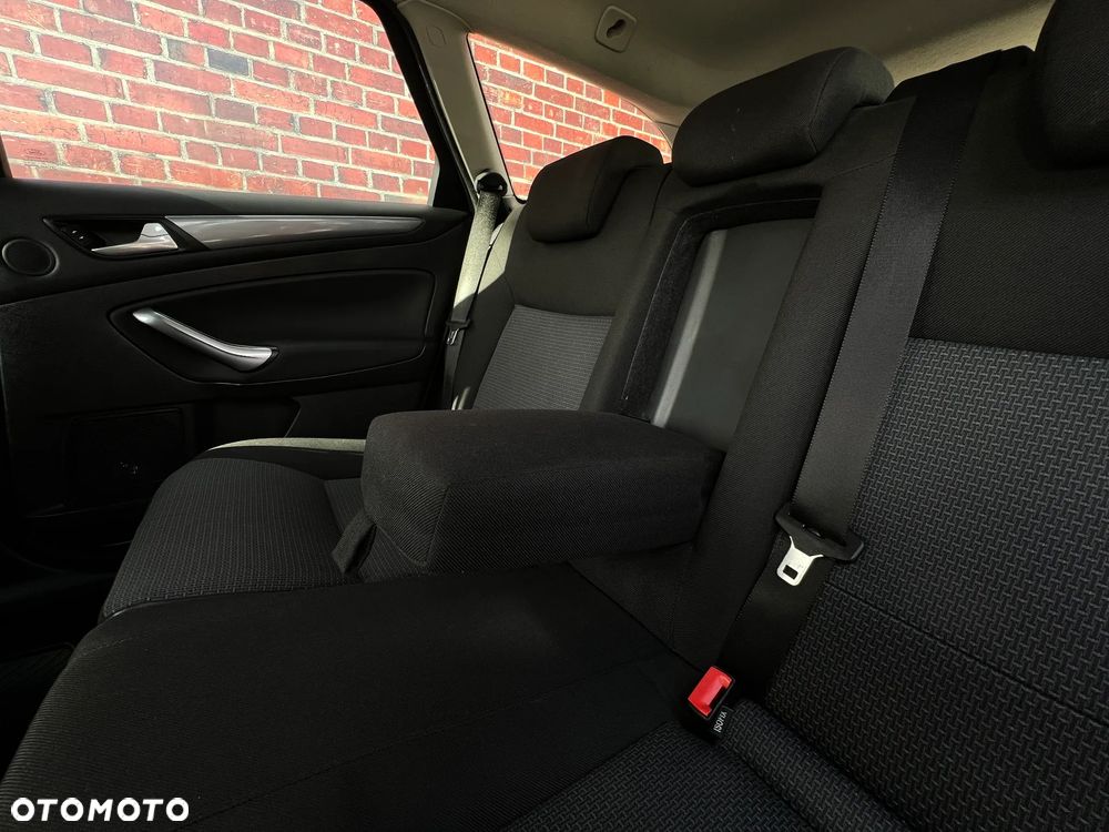 Ford Mondeo - 20