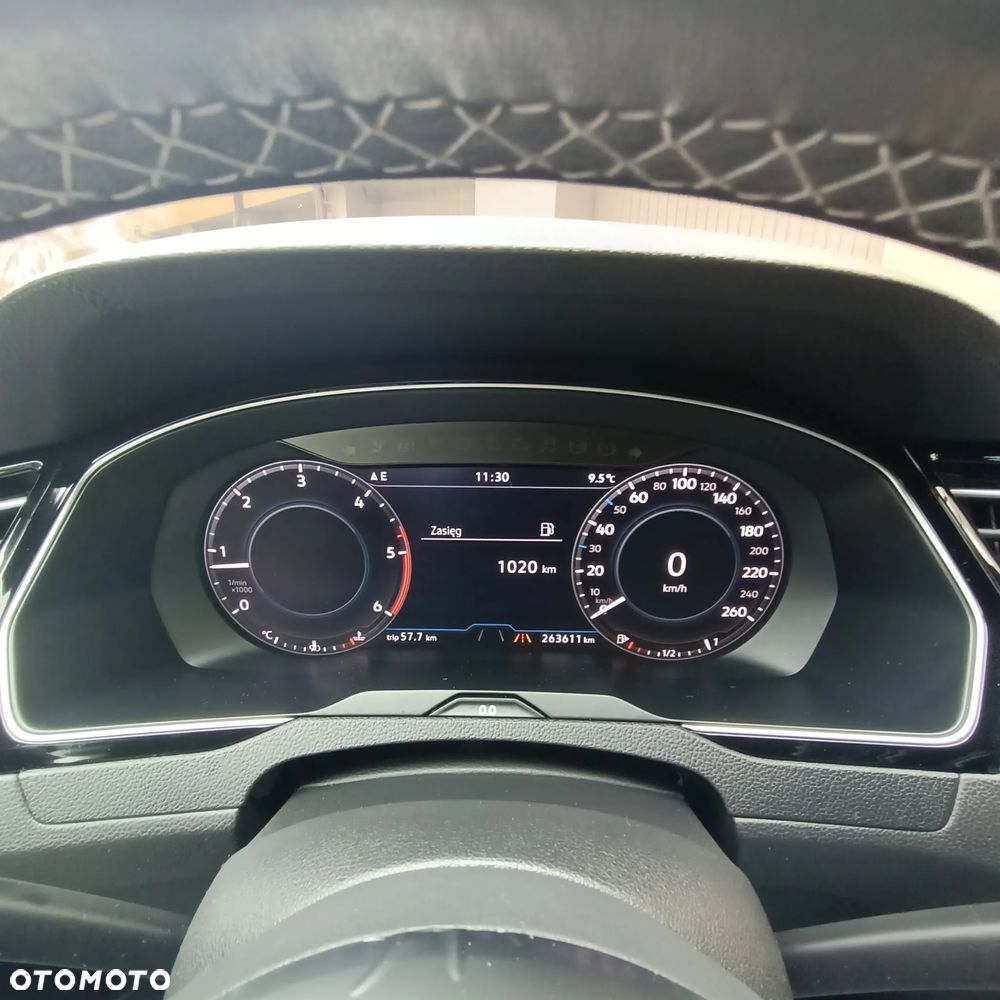 Volkswagen Passat - 17