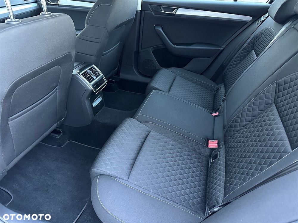 Skoda Superb 1.5 TSI Ambition DSG - 11