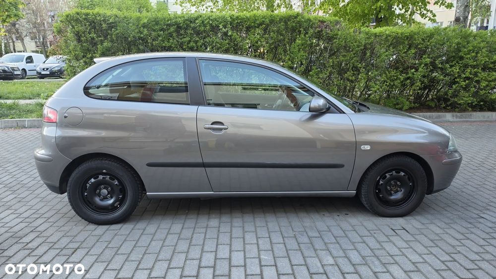 Seat Ibiza 1.4 16V Signo - 5