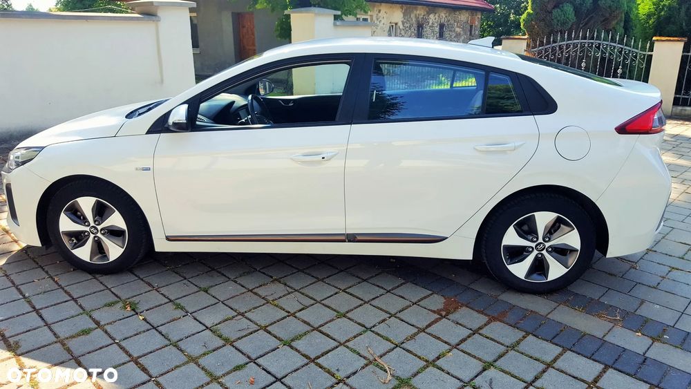 Hyundai IONIQ electric Premium - 5