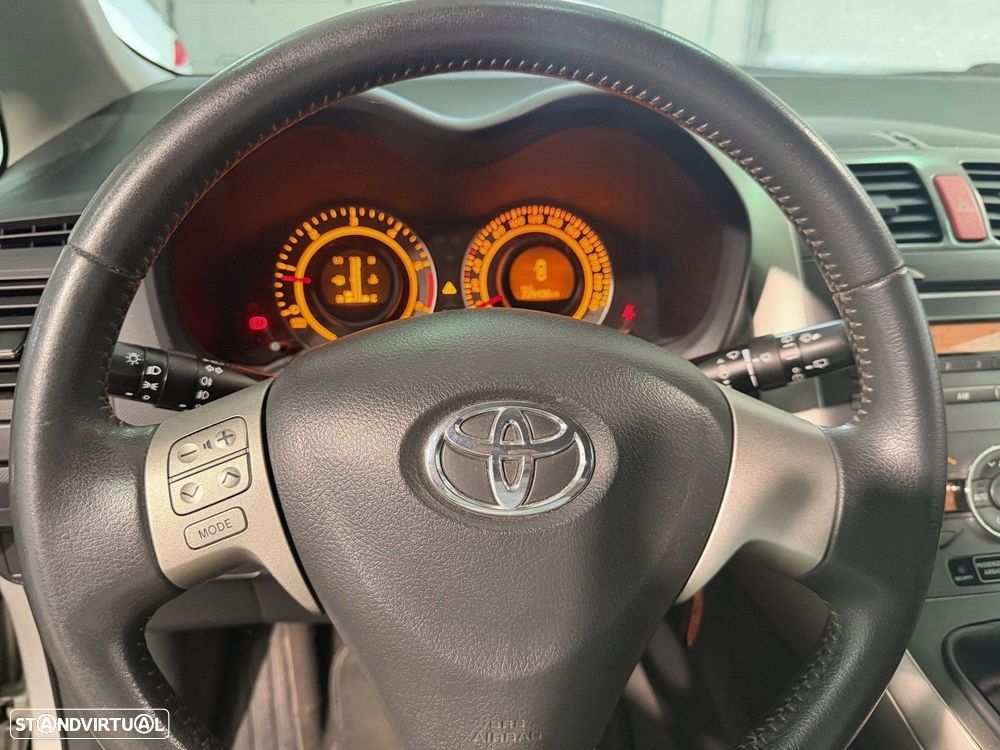 Toyota Auris 1.4 D-4D AC - 13