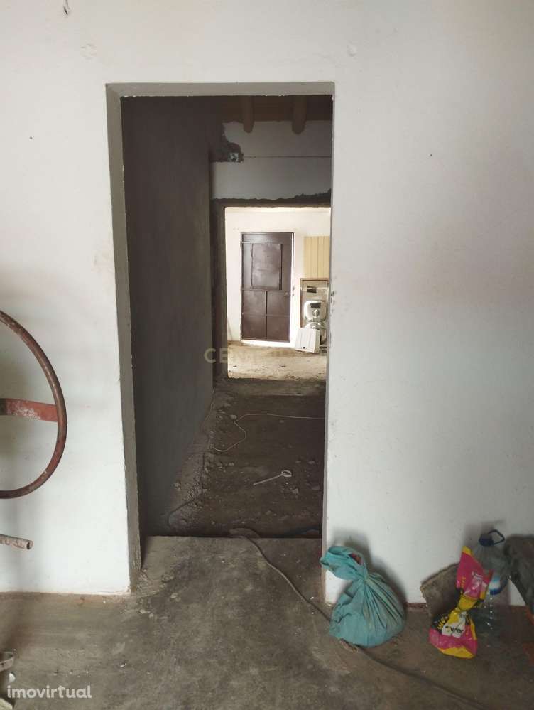 Oportunidade no coração do Alentejo! Moradia térrea T4 em Safara! Uma - Grande imagem: 4/54