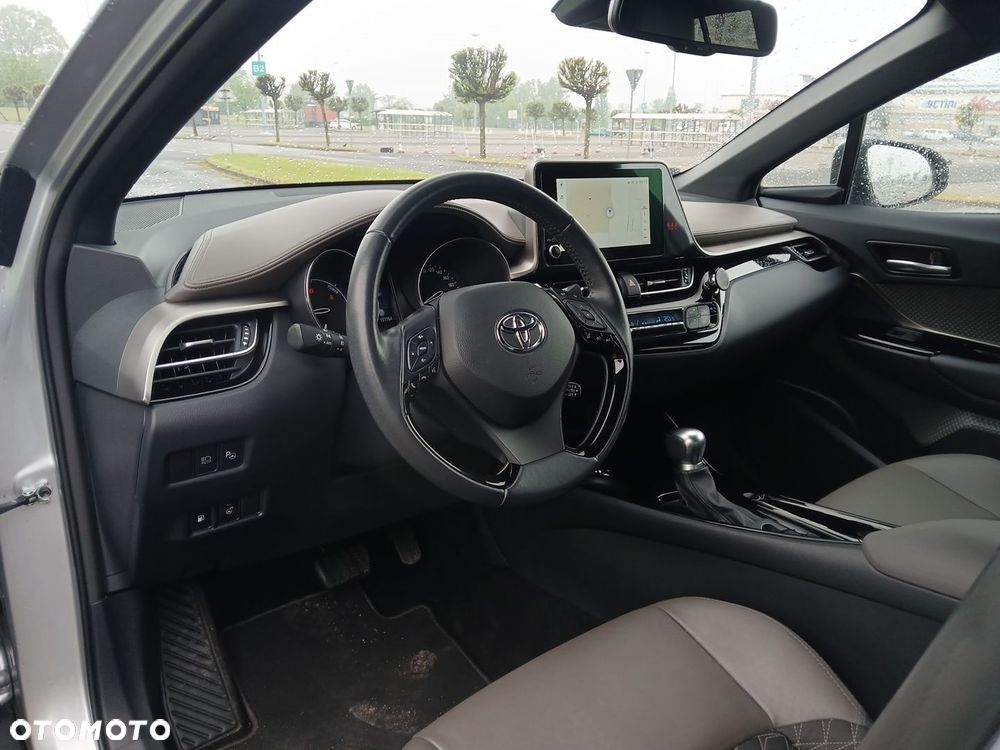 Toyota C-HR 2.0 Hybrid Executive - 18