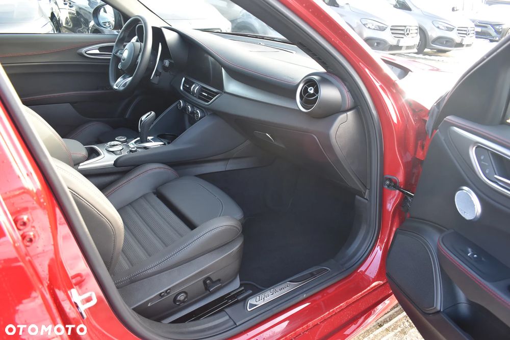 Alfa Romeo Giulia 2.0 Turbo Tributo Italiano Q4 - 16