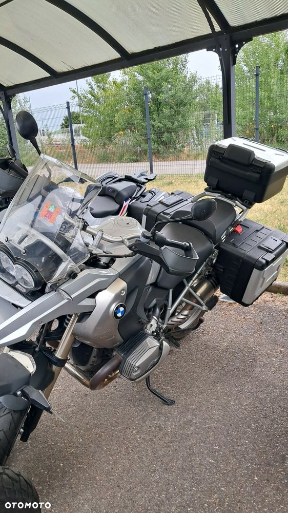 BMW R - 8