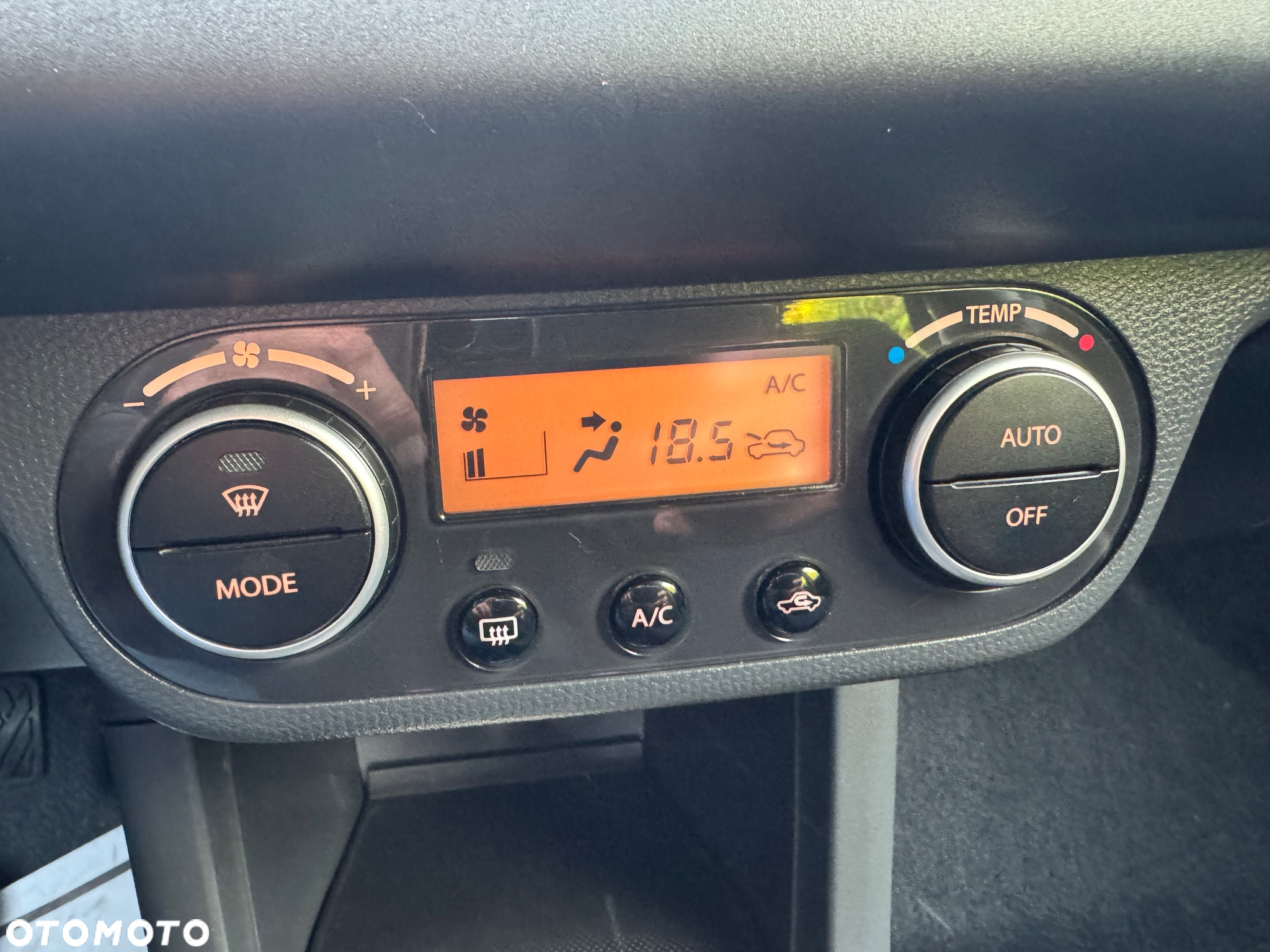 Suzuki Swift 1.3 Black and White - 13