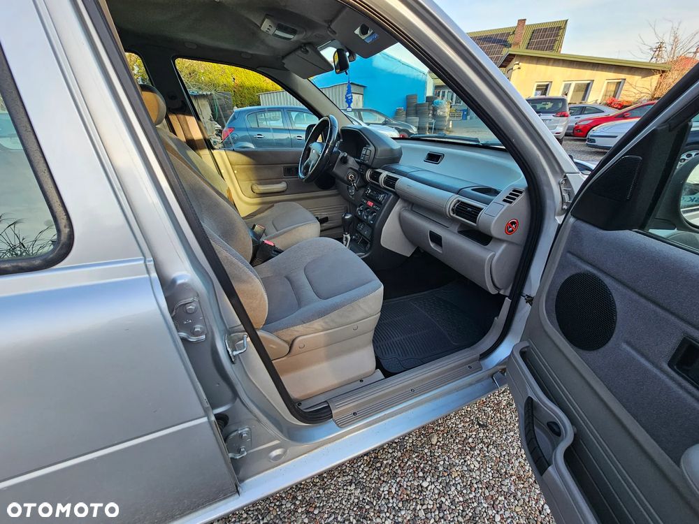 Land Rover Freelander 2.0 D - 7