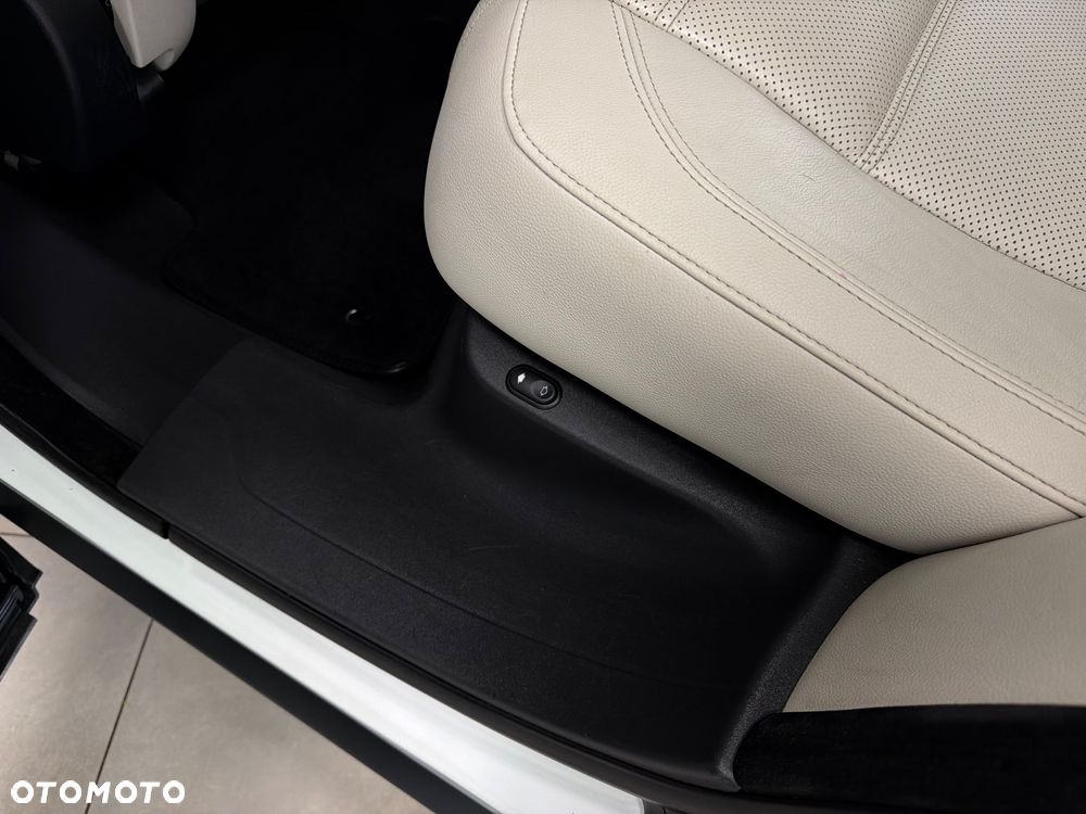 Jaguar F-Pace 2.0 i4D AWD Prestige - 33