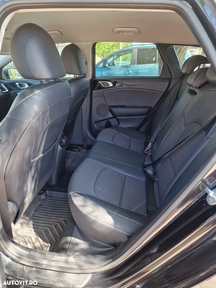 Kia Ceed SW 1.6 CRDi DCT Platinum Edition - 19