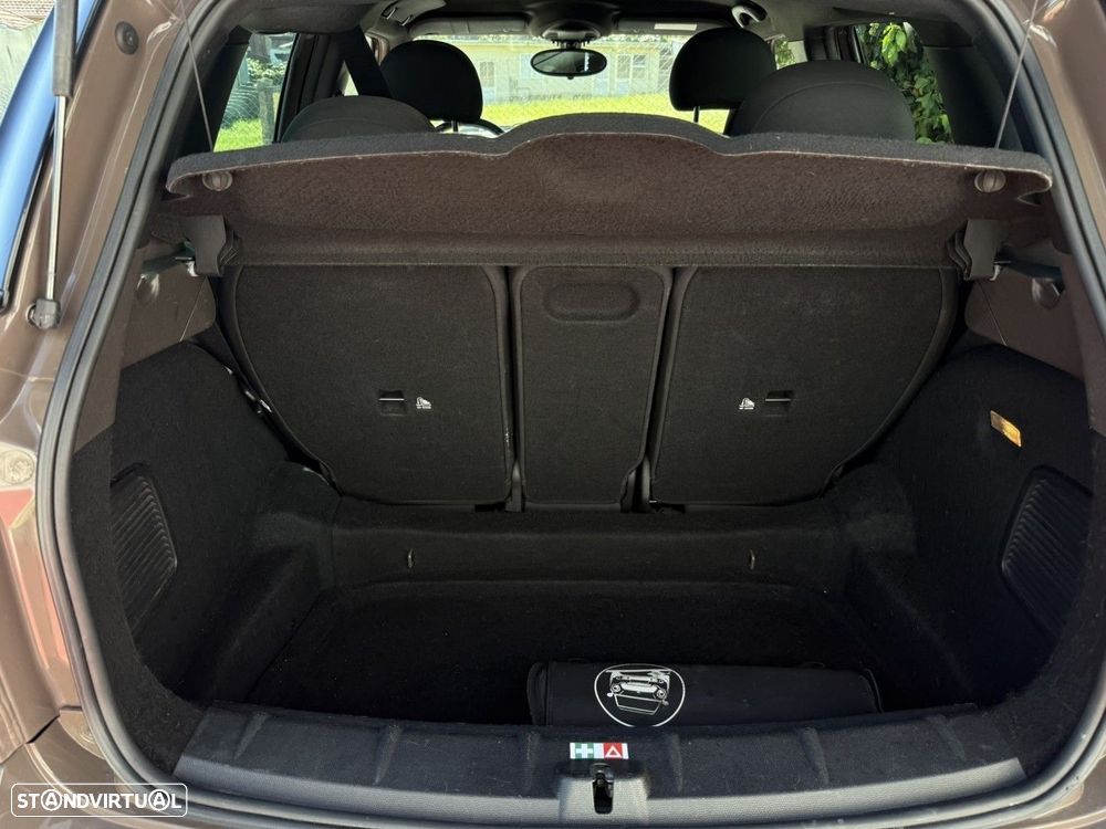 MINI Countryman Cooper D ALL4 - 21