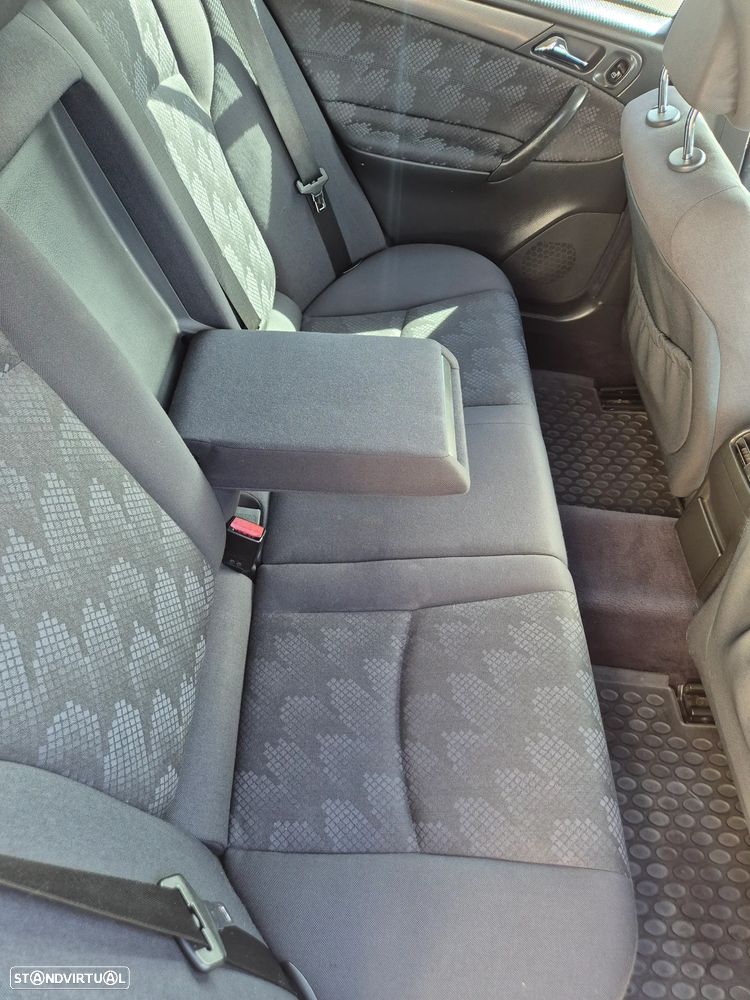 Mercedes-Benz C 200 CDi Avantgarde - 23