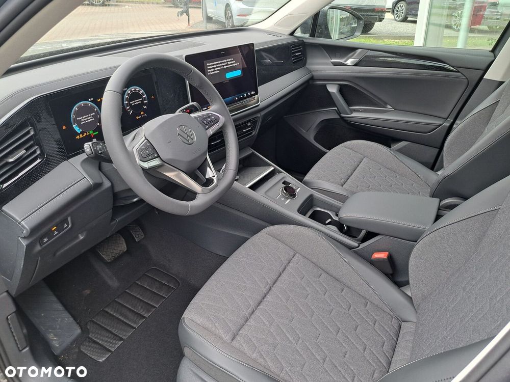 Volkswagen Tiguan - 13