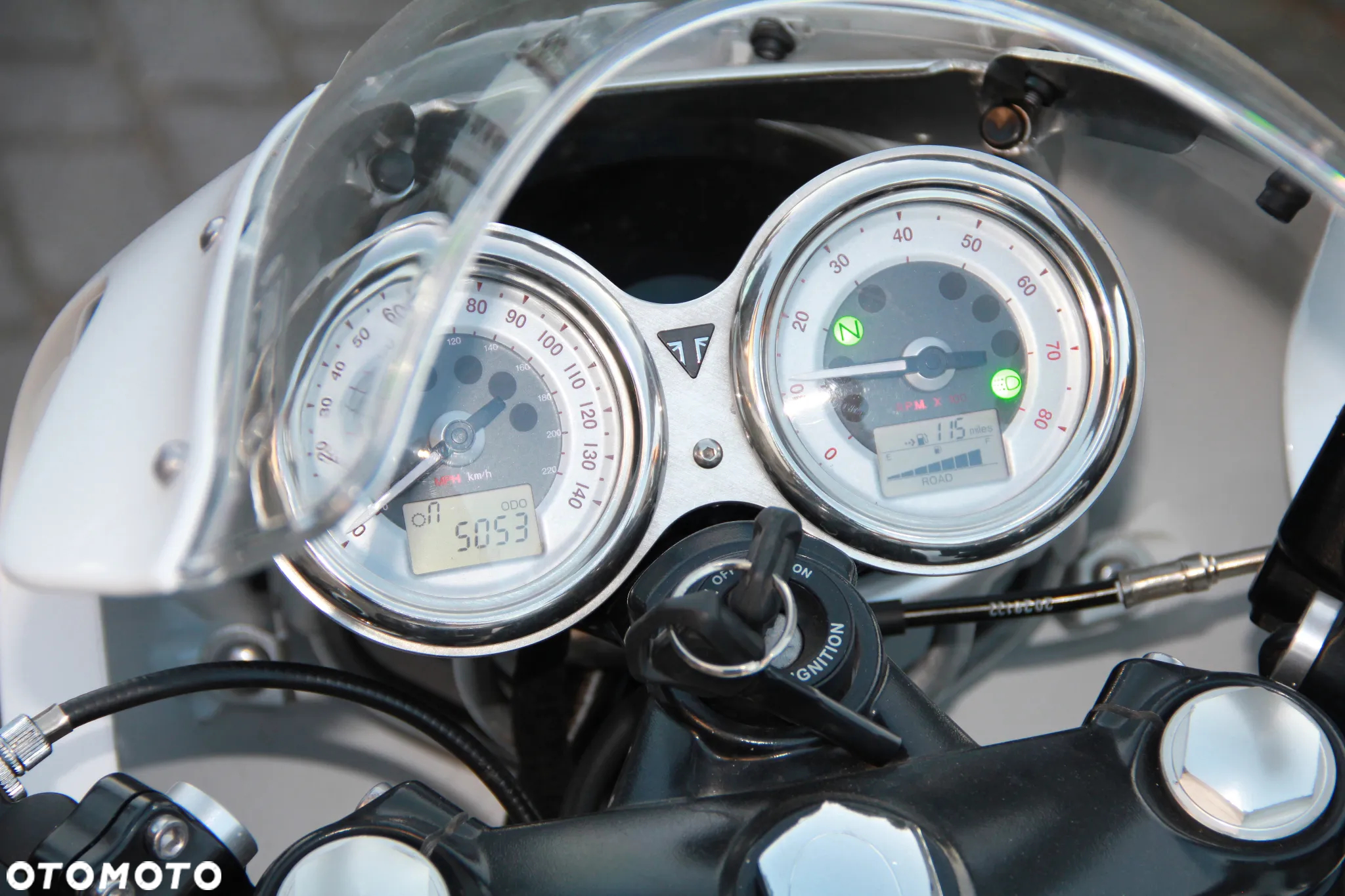 Triumph Thruxton - 6