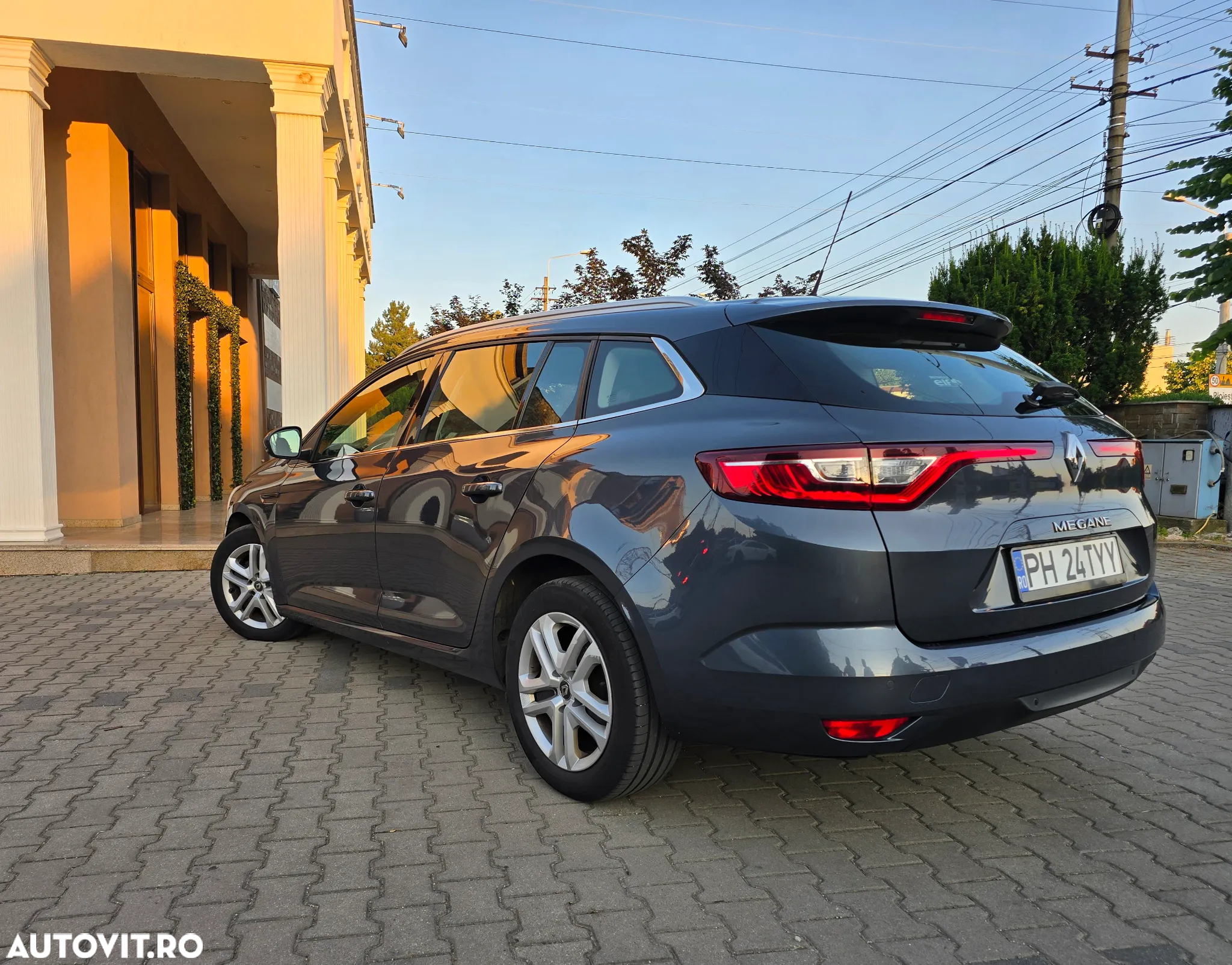 Renault Megane BLUE dCi EDC Intens - 3