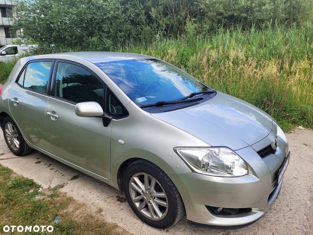 Toyota Auris 2.0 D-4D Sol - 1