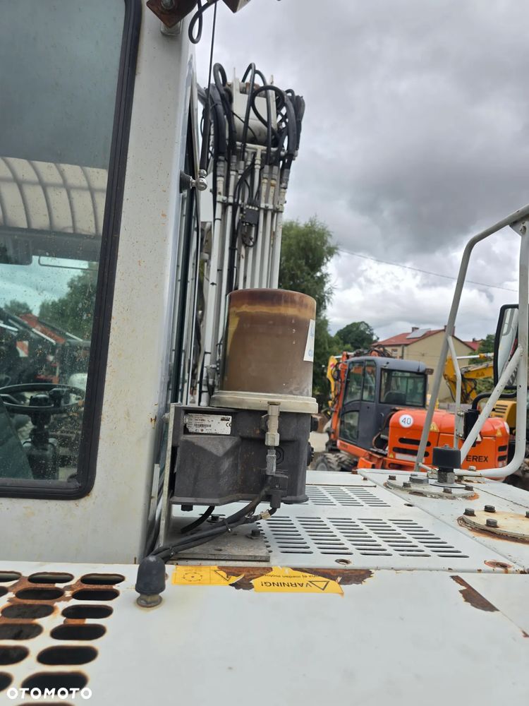 Takeuchi TB 175W Roto - 16