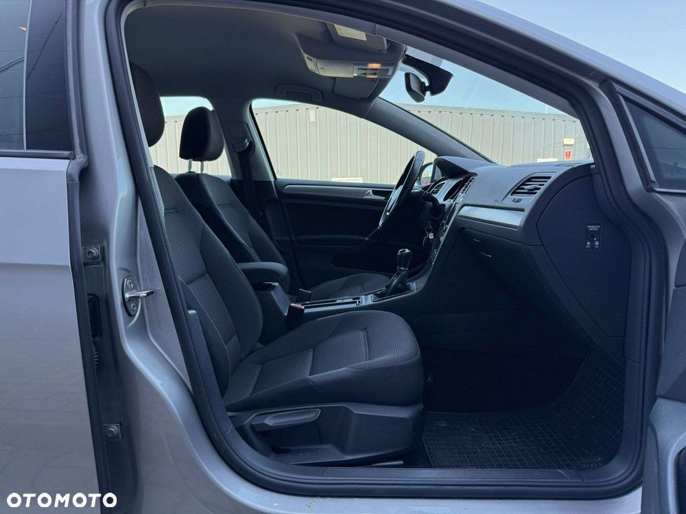 Volkswagen Golf 1.4 TSI BMT Comfortline - 13