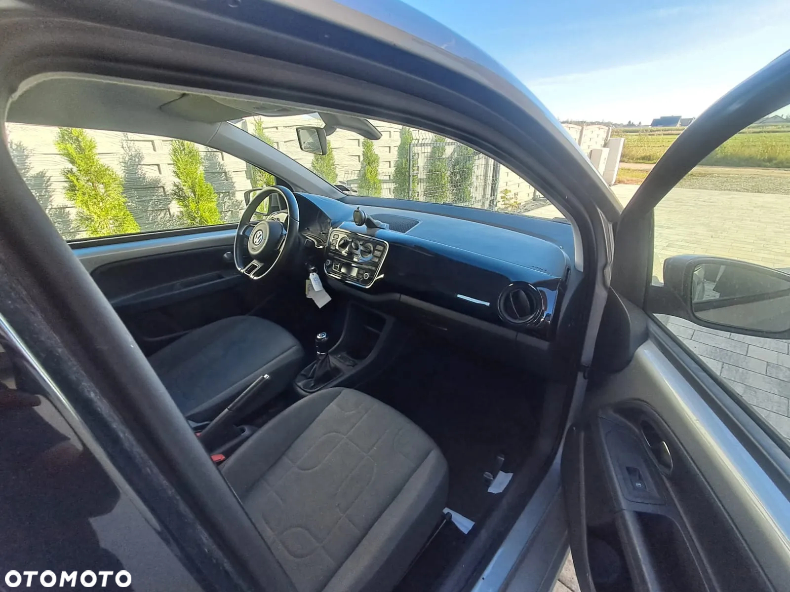 Volkswagen up! 1.0 high - 15