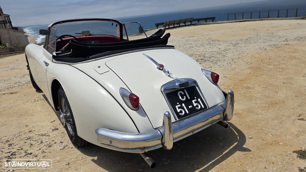 Jaguar XK150 - 21