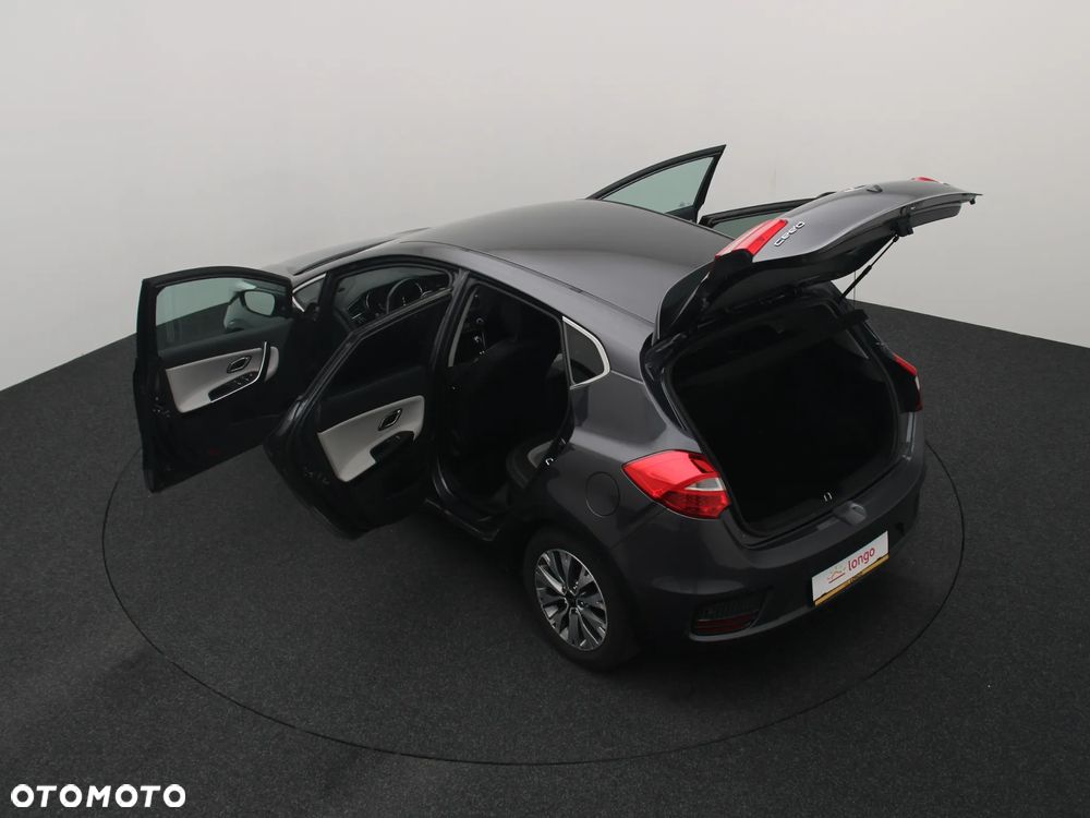 Kia Ceed 1.6 CRDi L Business Line - 14