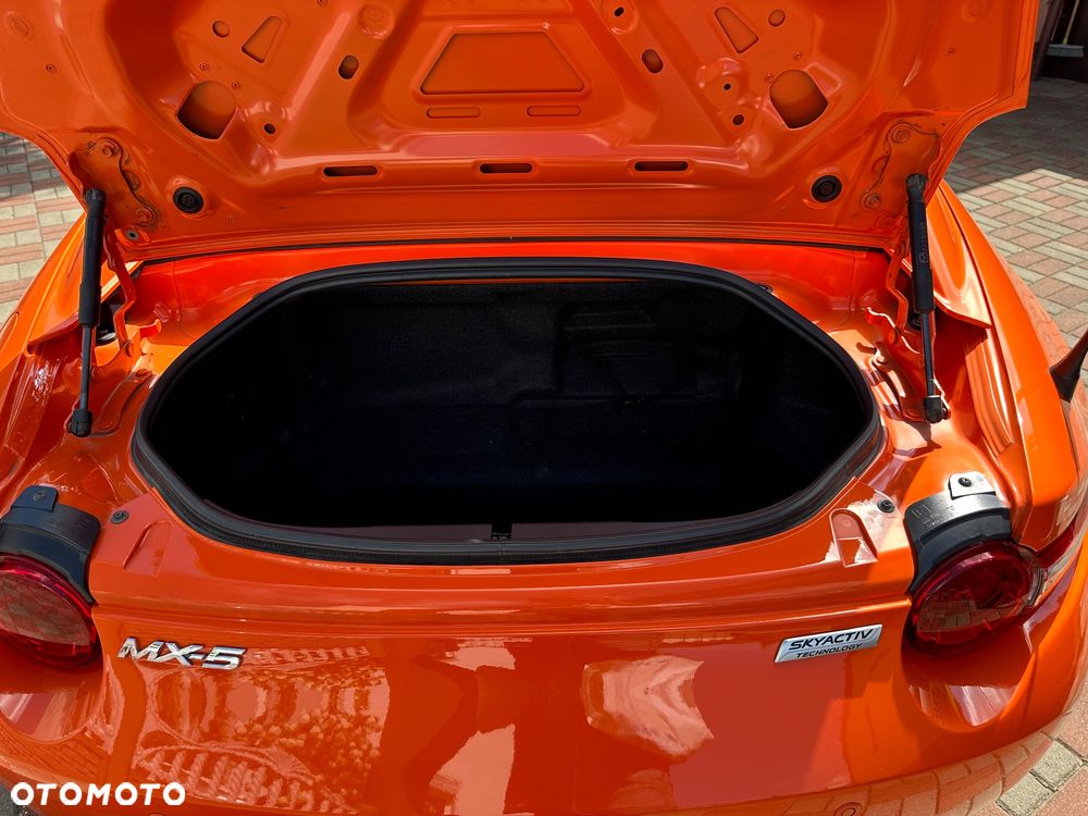 Mazda MX-5 2.0 30th Anniversary - 29