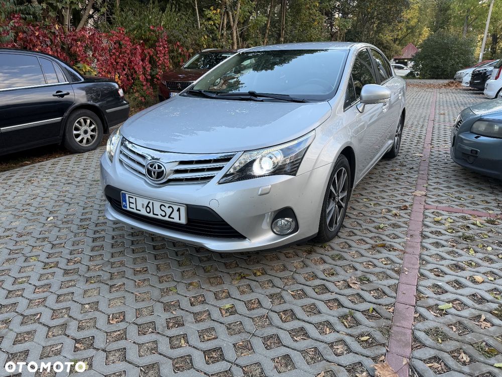 Toyota Avensis 2012 photo 2