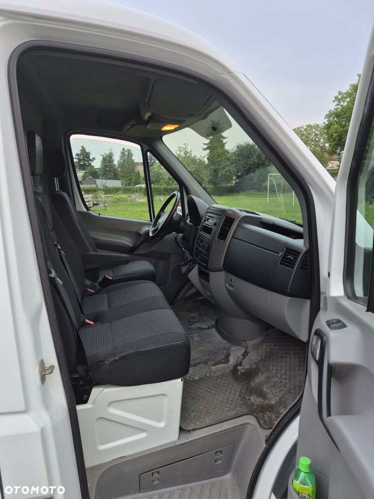 Mercedes-Benz Sprinter - 9