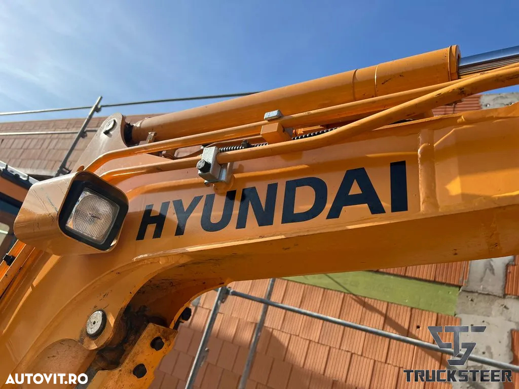 Hyundai R25Z-9AK - 2