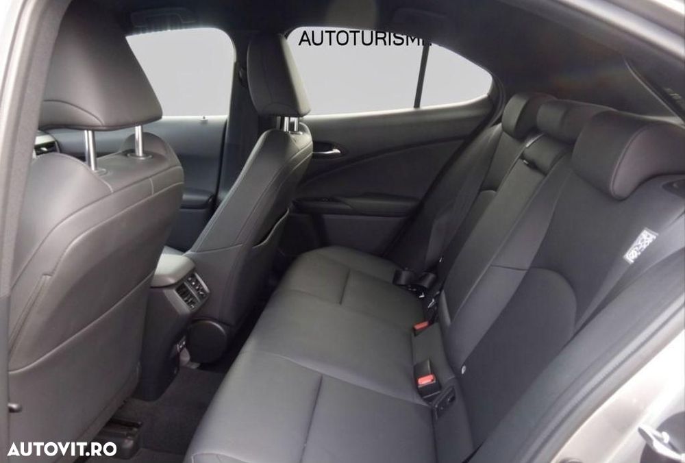 Lexus UX 250h (E-FOUR) Executive Line - 7