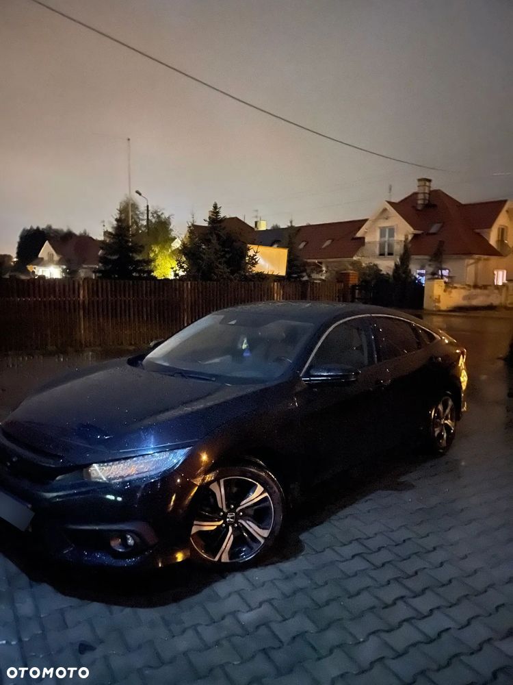 Honda Civic 1.5 T Executive - 2