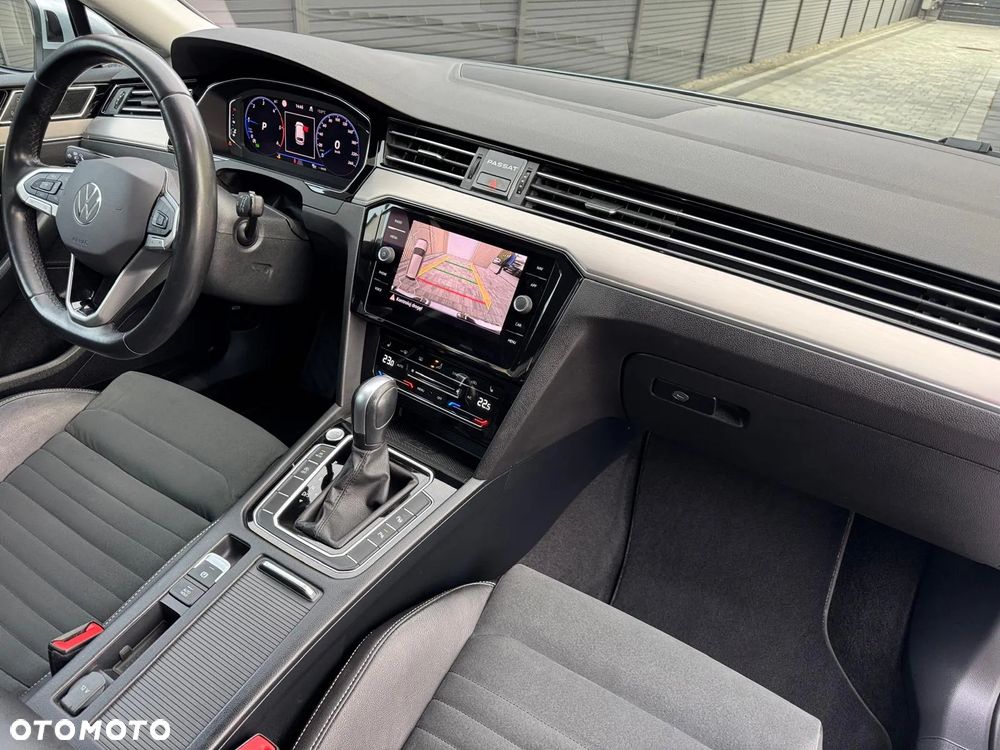 Volkswagen Passat Variant 2.0 TDI SCR Elegance DSG - 22
