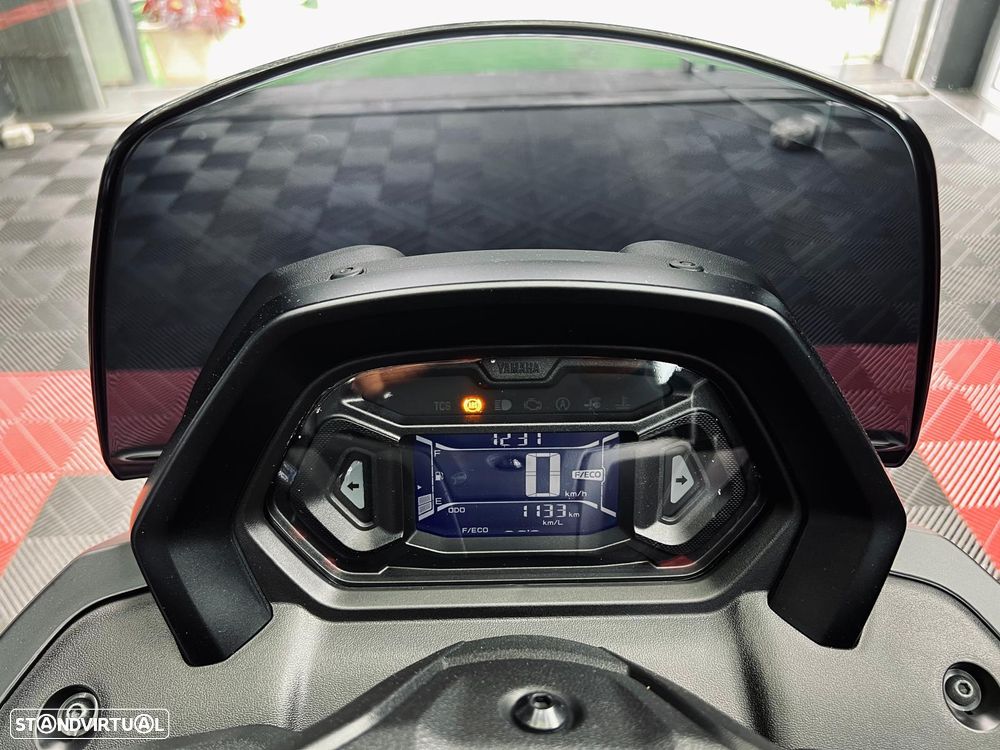 Yamaha NMAX 125 - 10