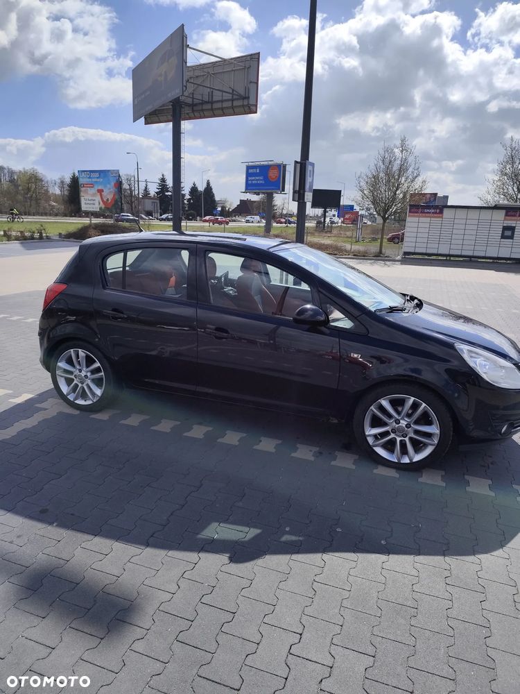 Opel Corsa 1.4 16V Cosmo - 3