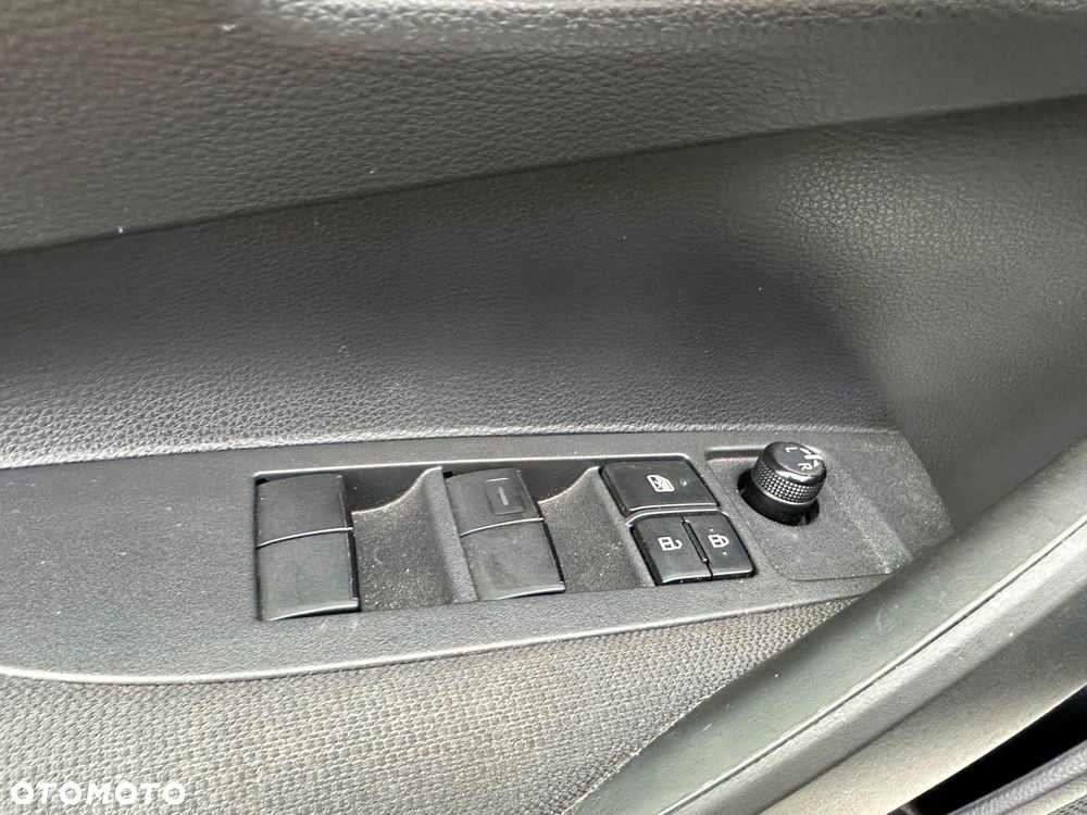 Toyota Corolla 1.8 Hybrid Active - 10