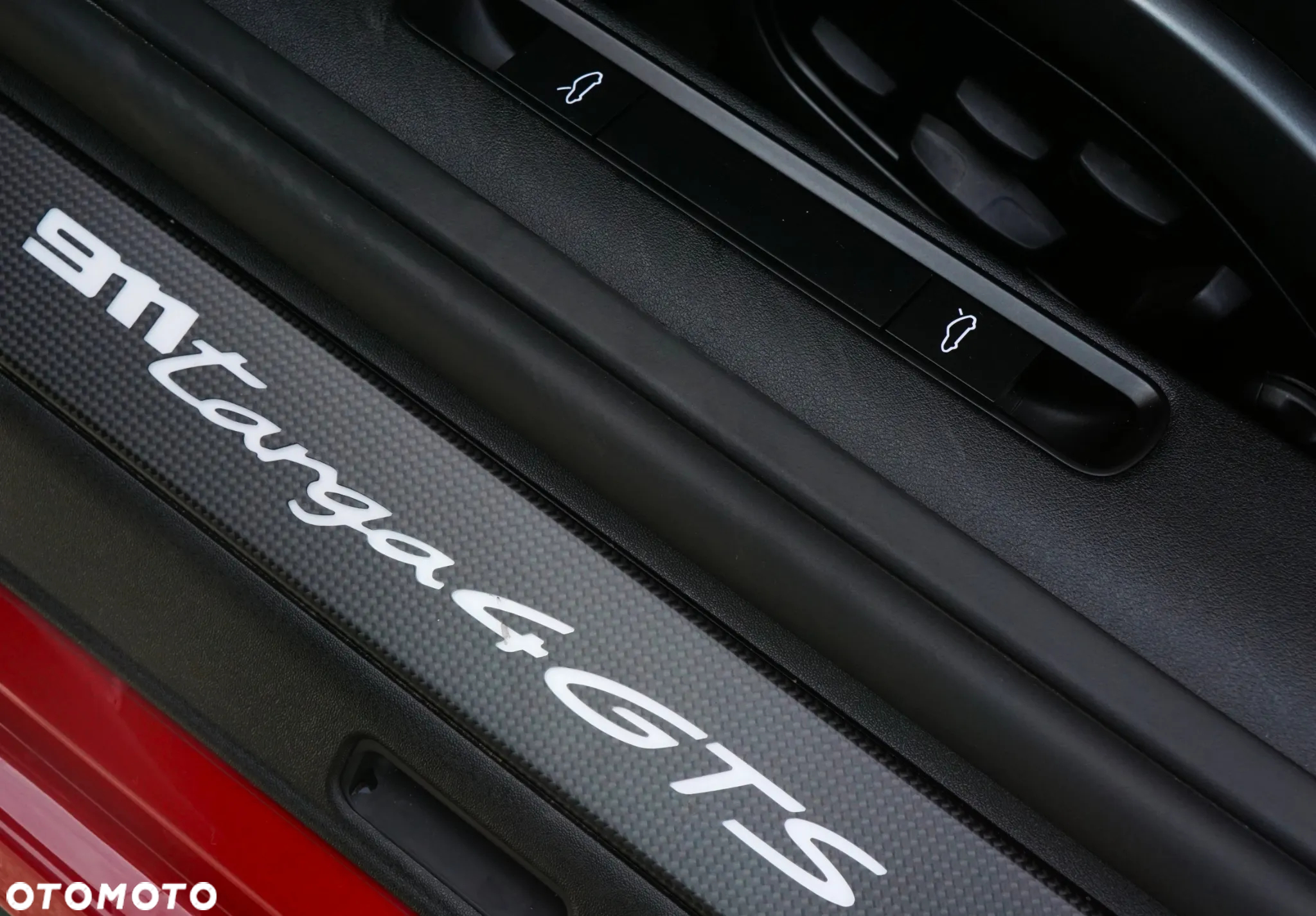 Porsche 911 Targa 4 GTS - 29