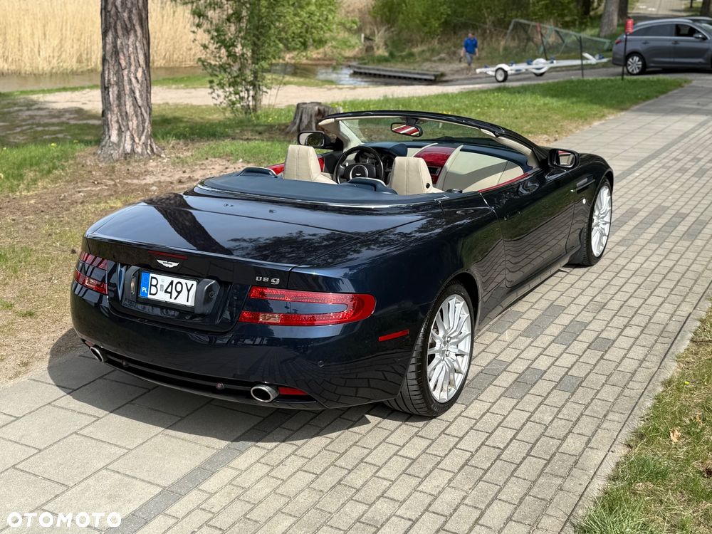 Aston Martin DB9 - 7